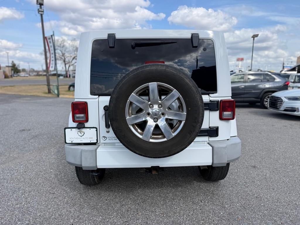 Jeep Wrangler Unlimited 4WD 4dr Sahara 2016