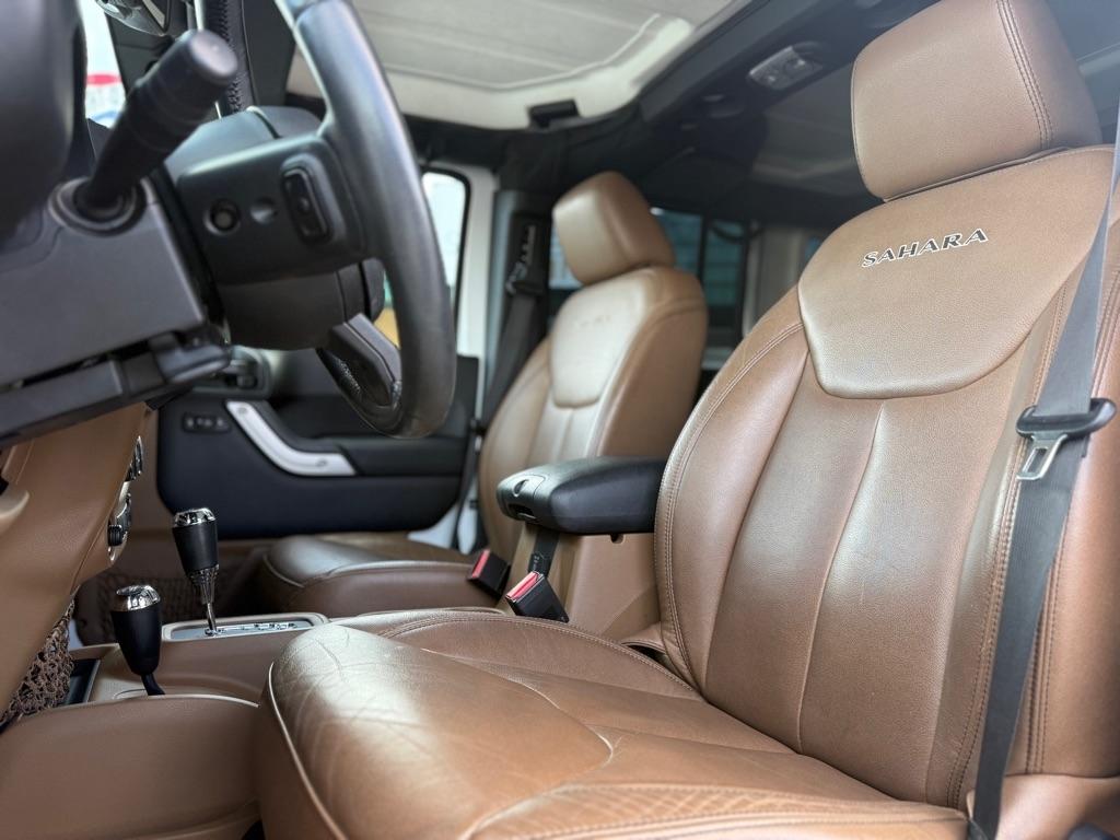Jeep Wrangler Unlimited 4WD 4dr Sahara 2016