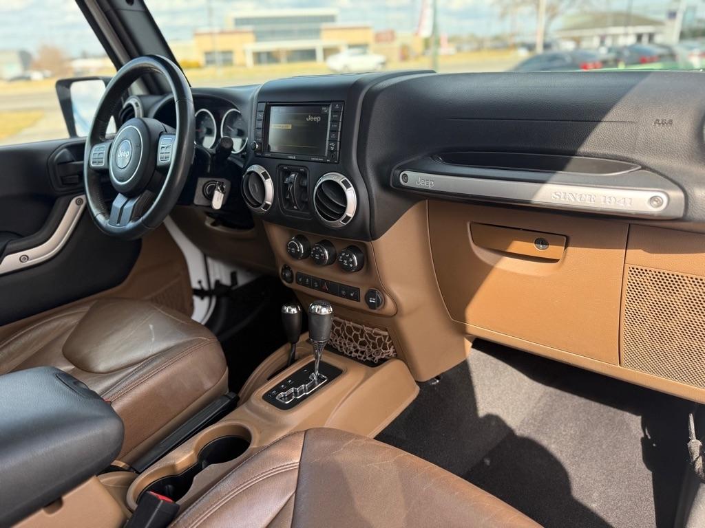 Jeep Wrangler Unlimited 4WD 4dr Sahara 2016