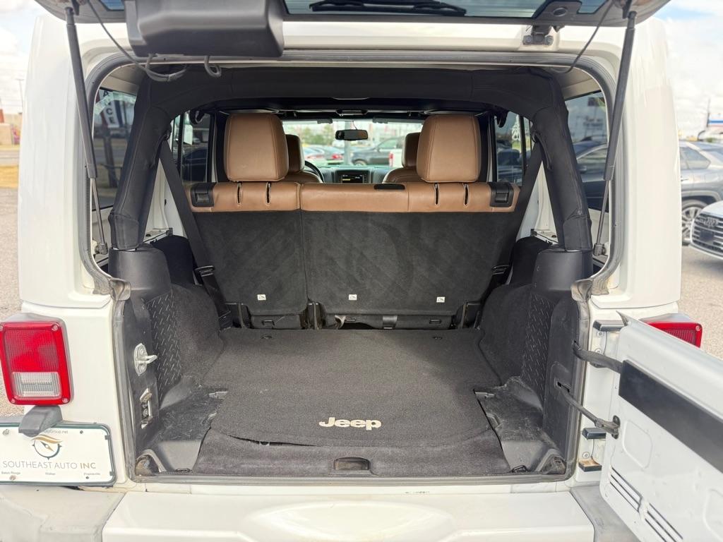 Jeep Wrangler Unlimited 4WD 4dr Sahara 2016