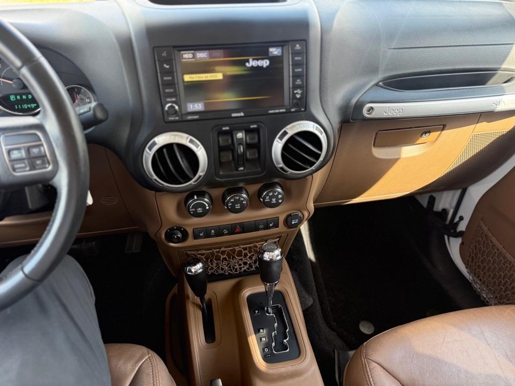 Jeep Wrangler Unlimited 4WD 4dr Sahara 2016