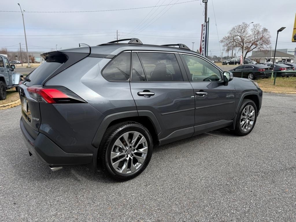 Toyota RAV4 Limited FWD (Natl) 2019