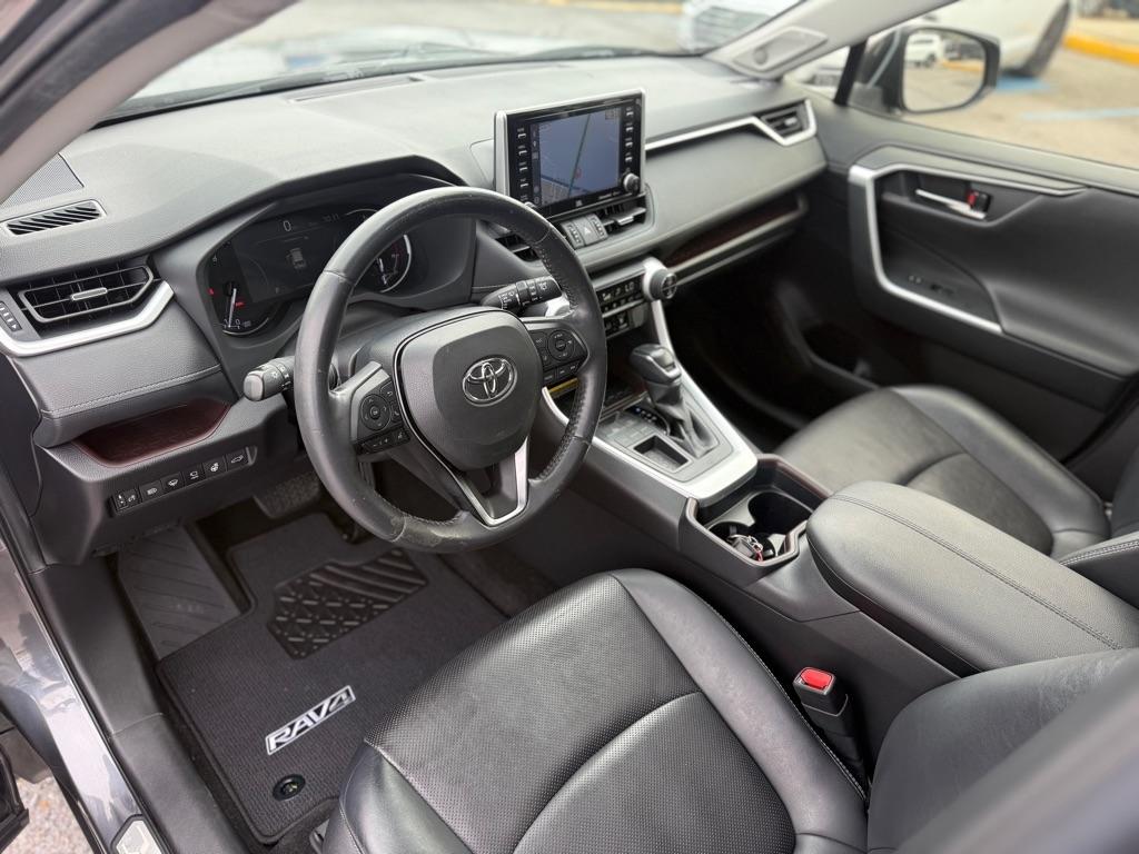 Toyota RAV4 Limited FWD (Natl) 2019