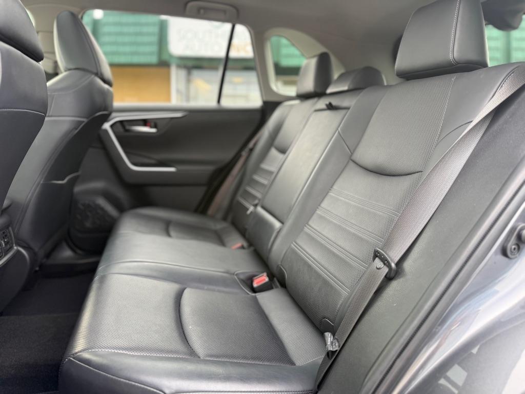 Toyota RAV4 Limited FWD (Natl) 2019