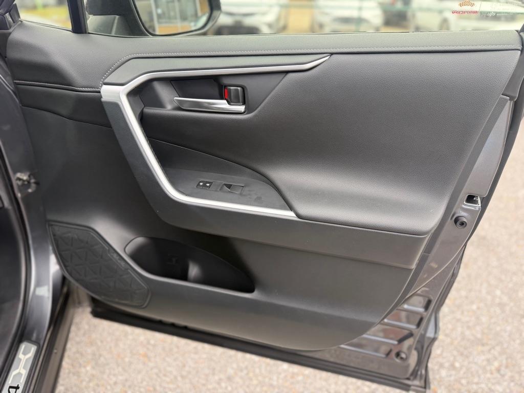 Toyota RAV4 Limited FWD (Natl) 2019