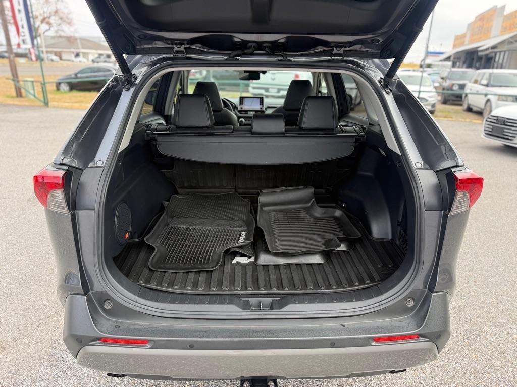 Toyota RAV4 Limited FWD (Natl) 2019