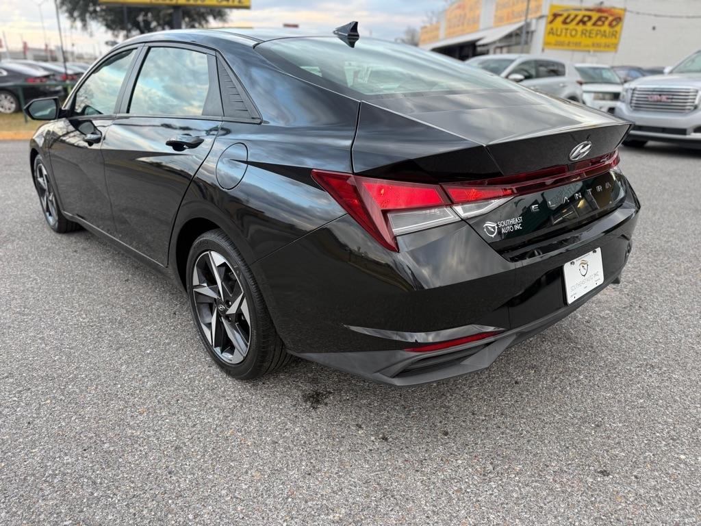 Hyundai Elantra SEL IVT 2023