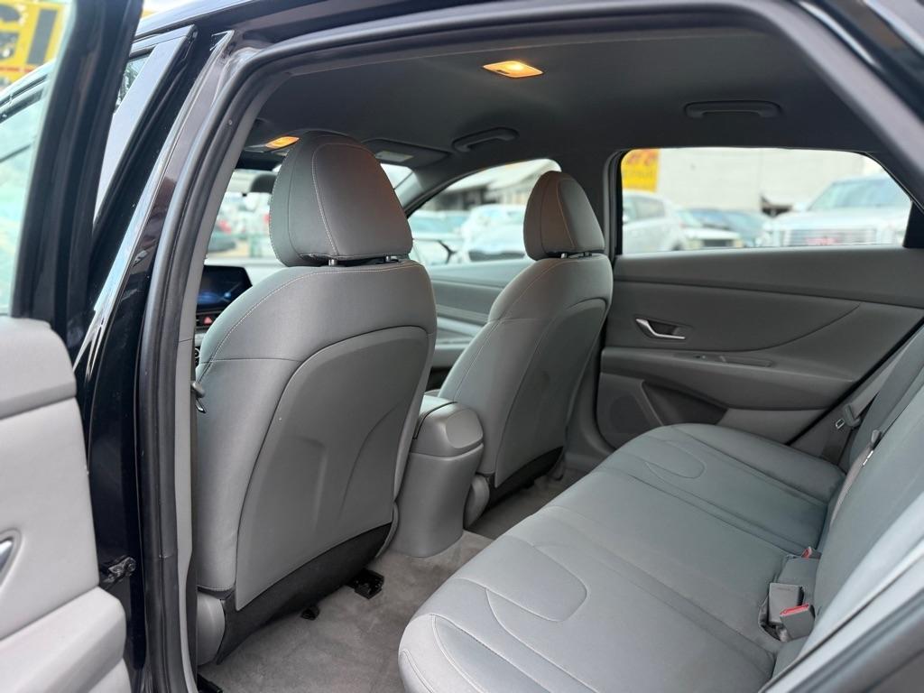 Hyundai Elantra SEL IVT 2023