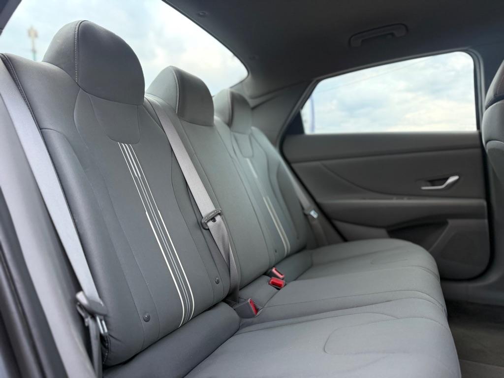 Hyundai Elantra SEL IVT 2023