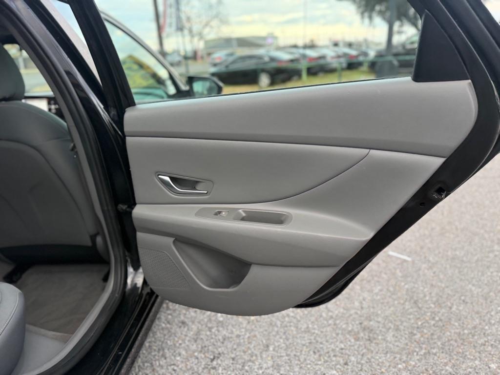 Hyundai Elantra SEL IVT 2023