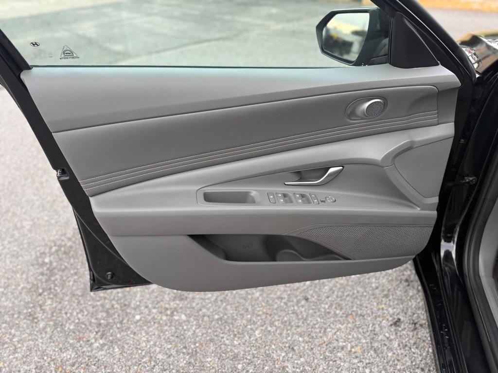 Hyundai Elantra SEL IVT 2023