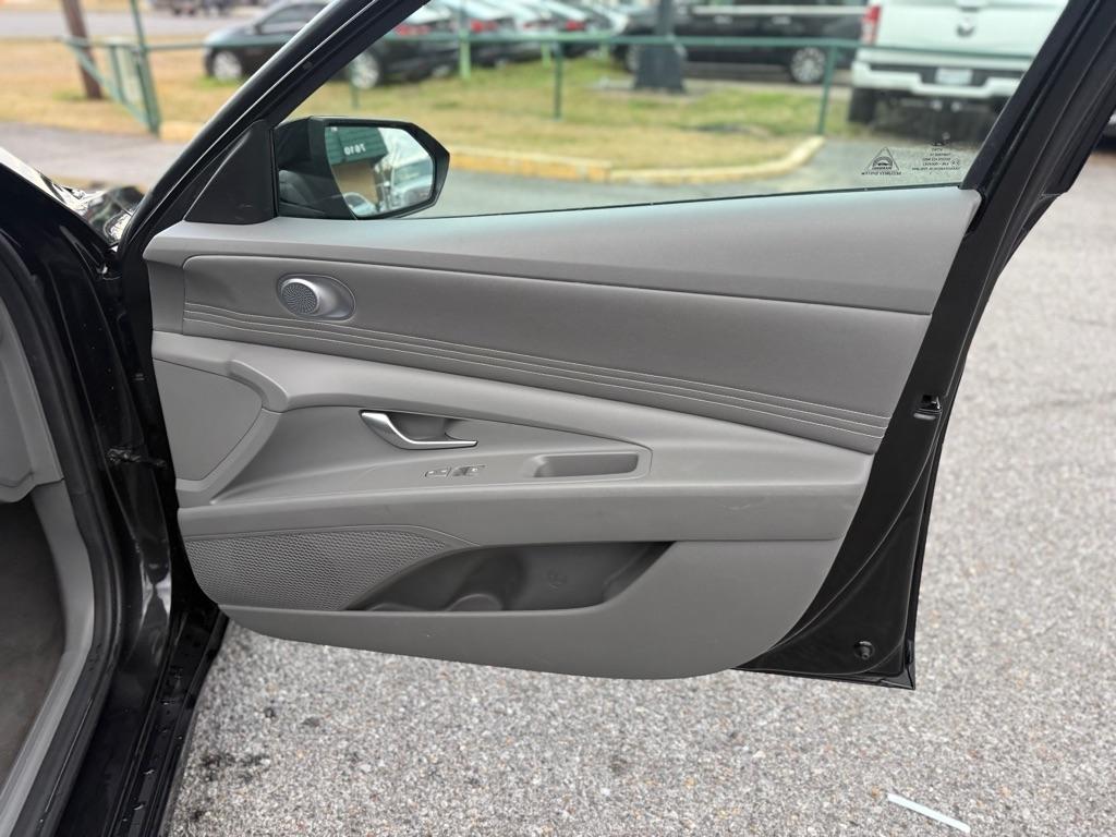 Hyundai Elantra SEL IVT 2023