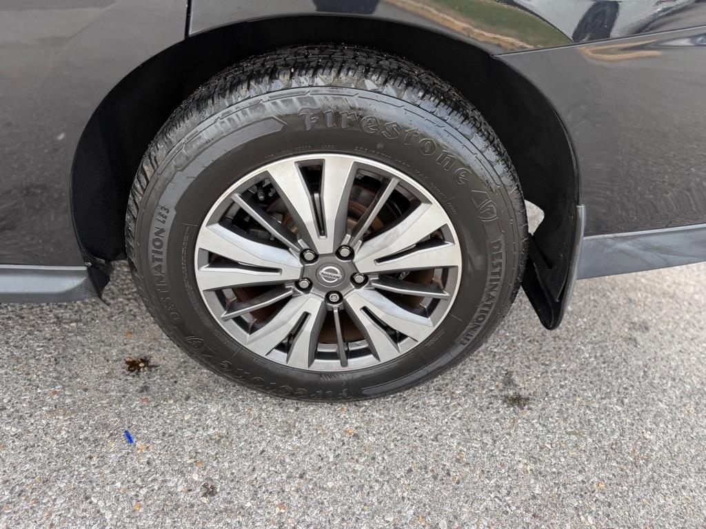 Nissan Pathfinder FWD S 2019