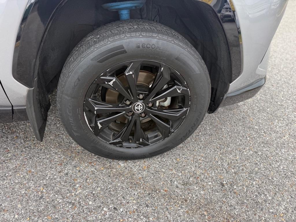 Toyota RAV4 Hybrid SE AWD (Natl) 2023