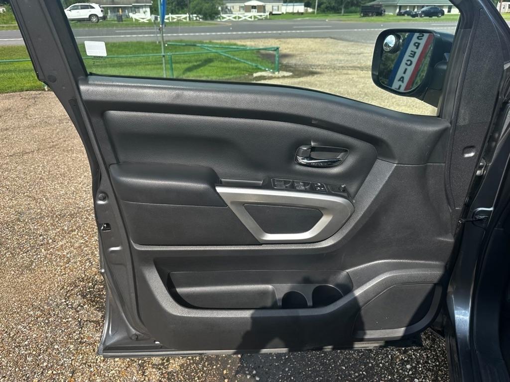 Nissan Titan 4x2 Crew Cab SV 2019