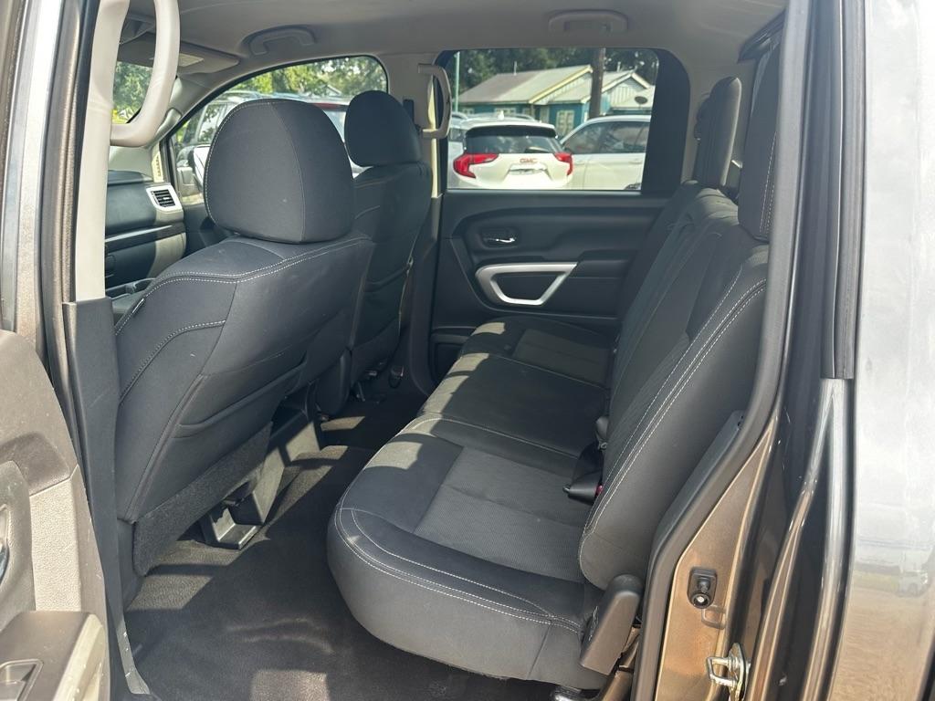 Nissan Titan 4x2 Crew Cab SV 2019