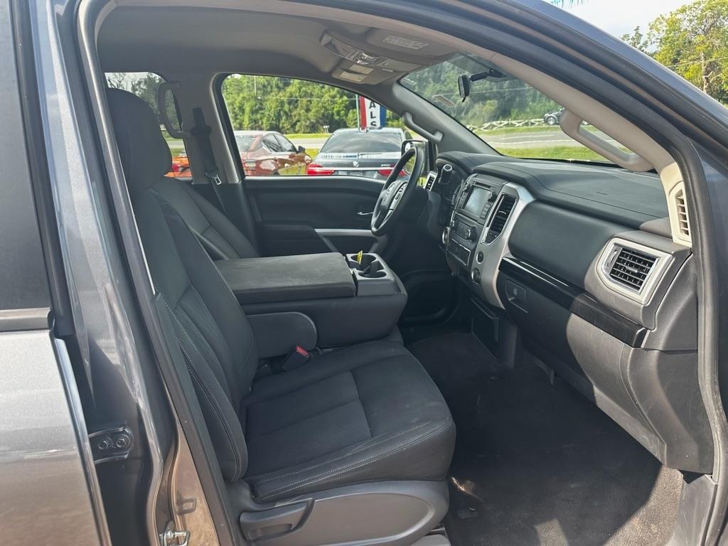 Nissan Titan 4x2 Crew Cab SV 2019