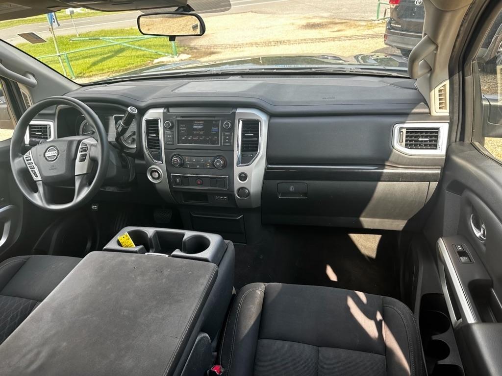 Nissan Titan 4x2 Crew Cab SV 2019