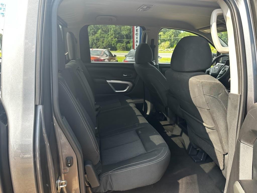Nissan Titan 4x2 Crew Cab SV 2019