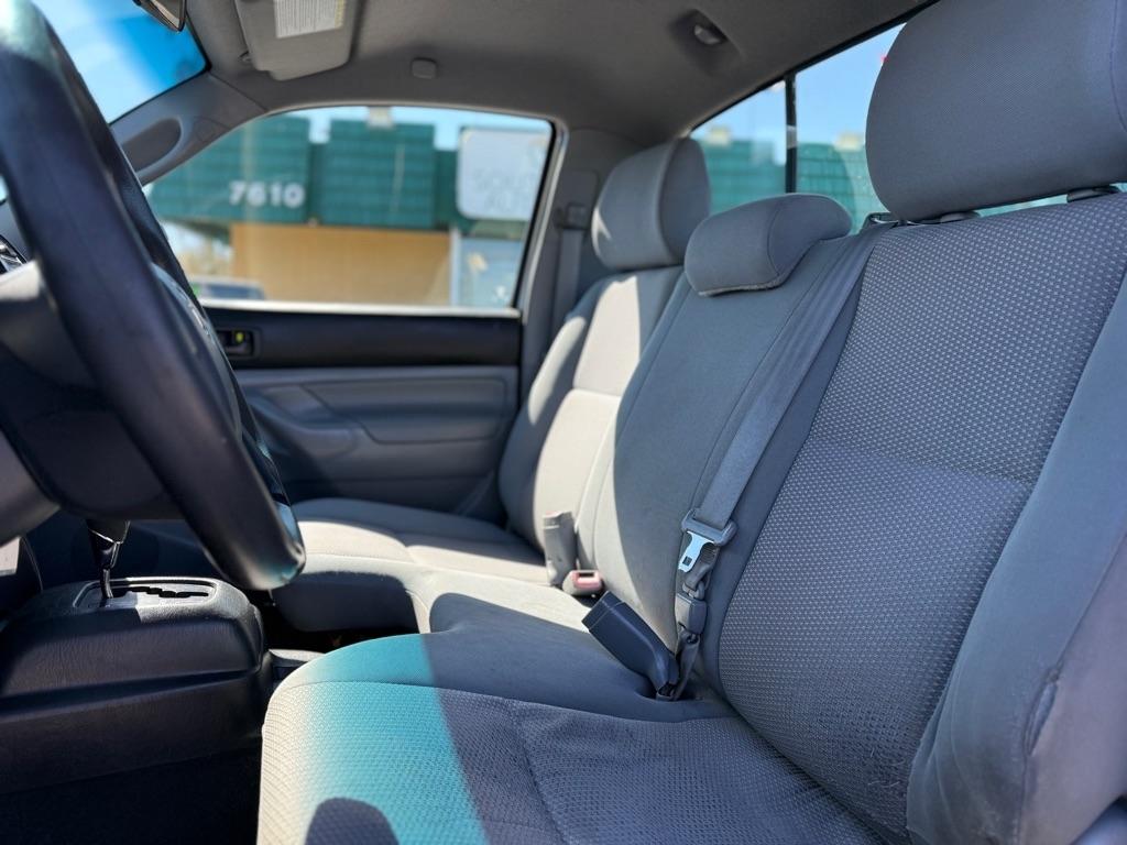 Toyota Tacoma 2WD Reg Cab I4 MT (Natl) 2012