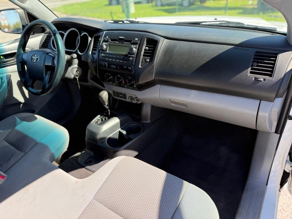 Toyota Tacoma 2WD Reg Cab I4 MT (Natl) 2012