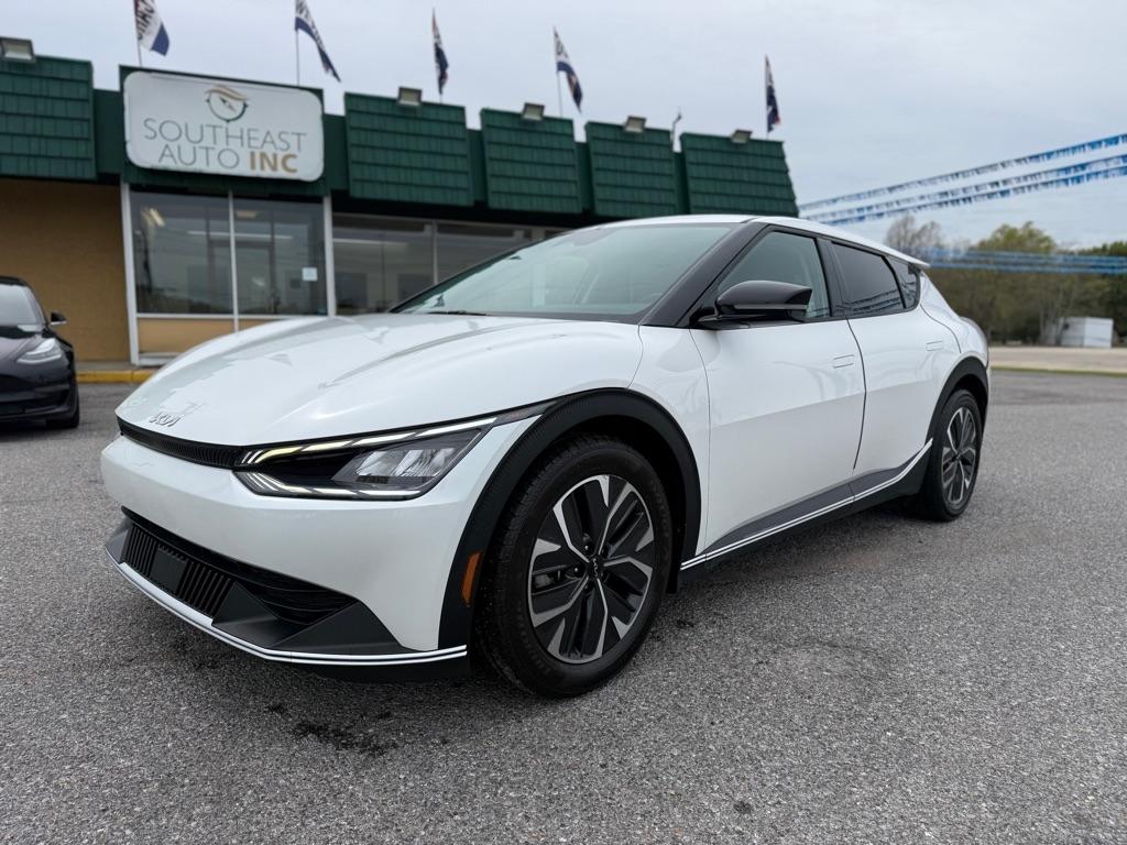 2022 Kia EV6 Light RWD