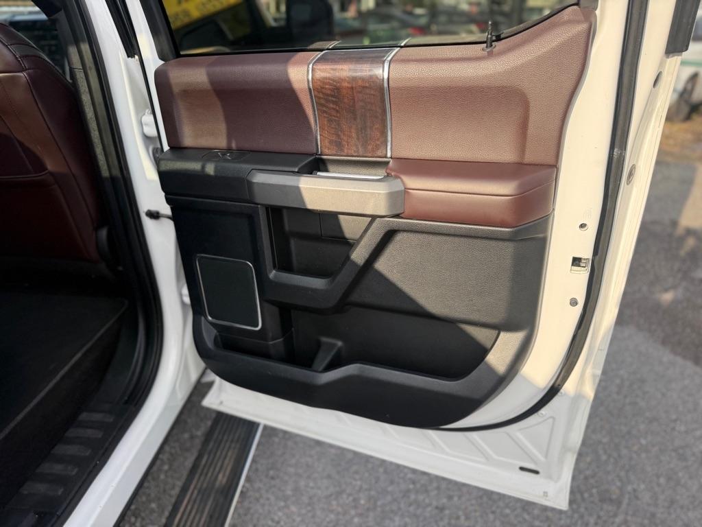 Ford F-150 4WD SuperCrew 145" King Ranch 2015