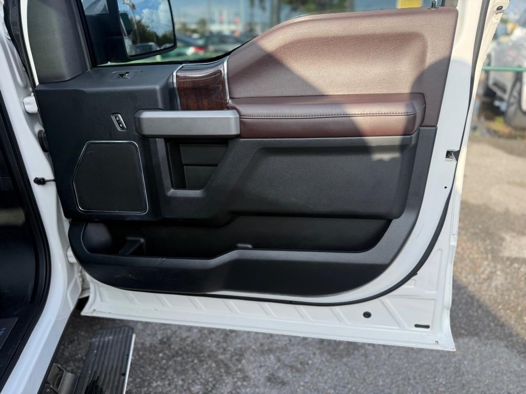 Ford F-150 4WD SuperCrew 145" King Ranch 2015