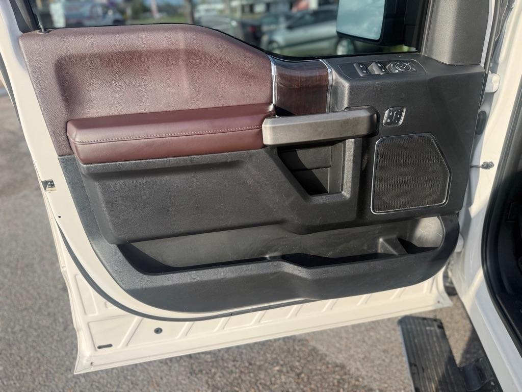 Ford F-150 4WD SuperCrew 145" King Ranch 2015