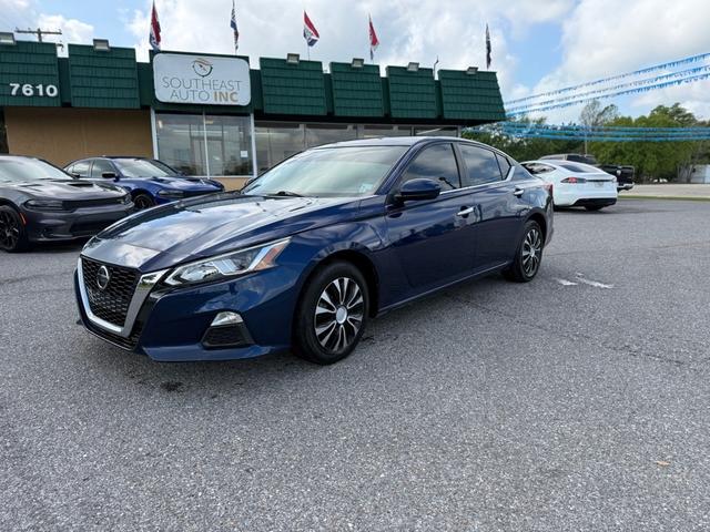 Blue 2019 Nissan Altima 2.5 S FWD Sedan Front-Wheel Drive Continuously Variable Transmission