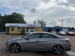 2022 Hyundai Elantra 