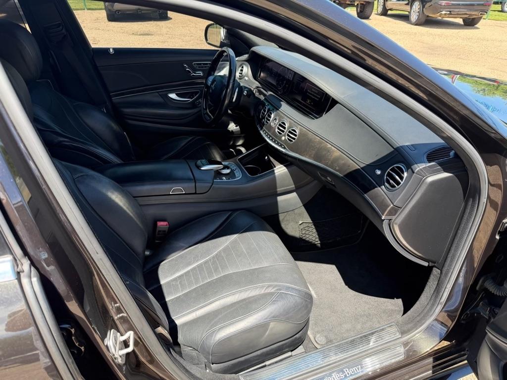 Mercedes-Benz S-Class S550 2016