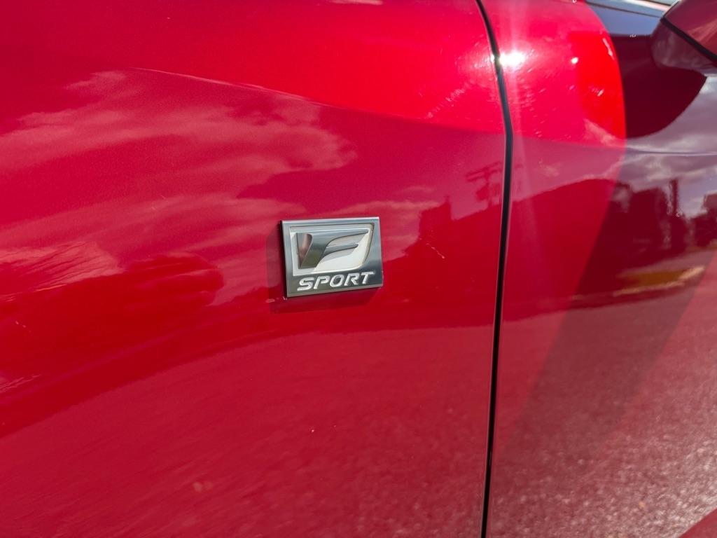 Lexus RC 200t Base 2016