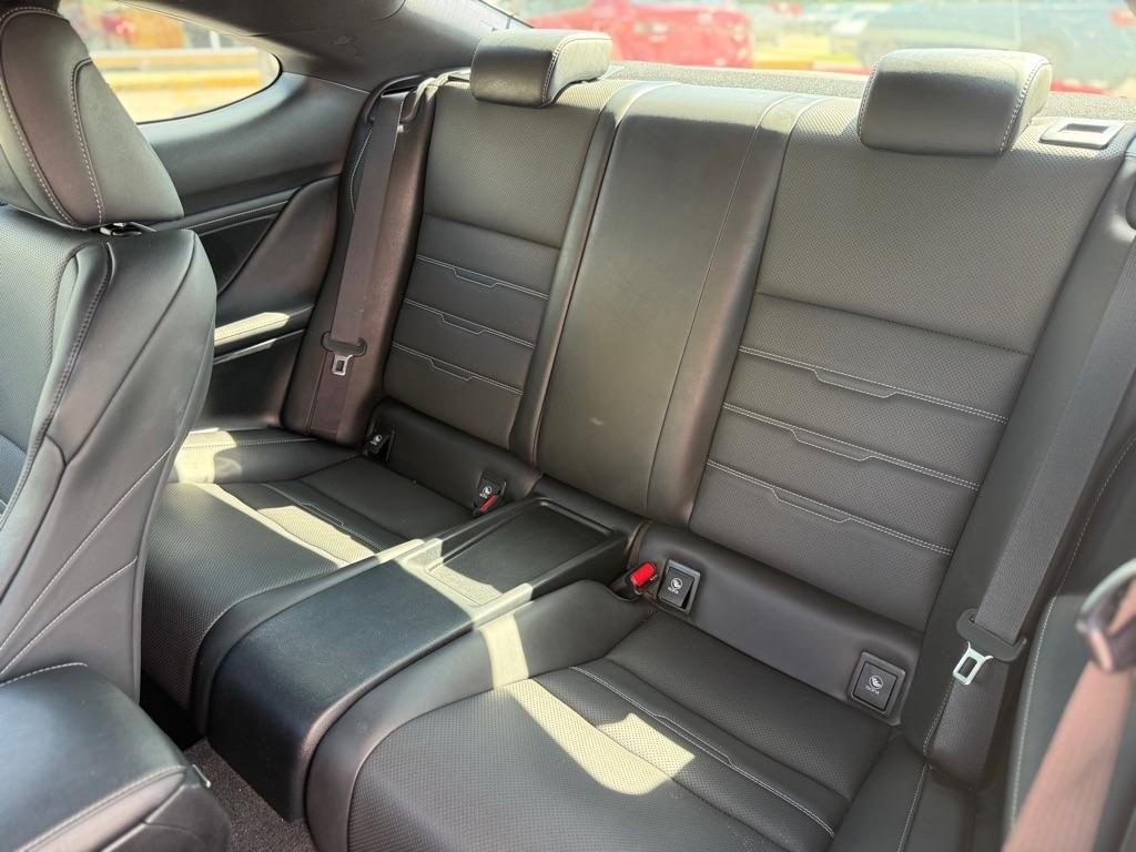 Lexus RC 200t Base 2016