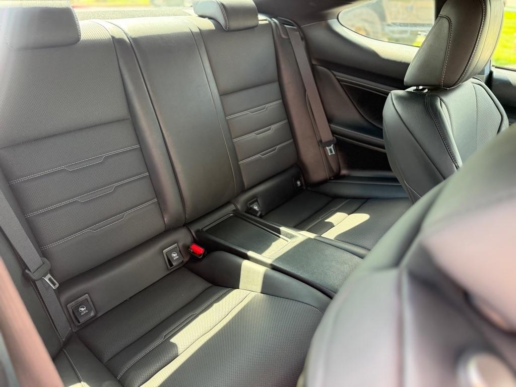 Lexus RC 200t Base 2016