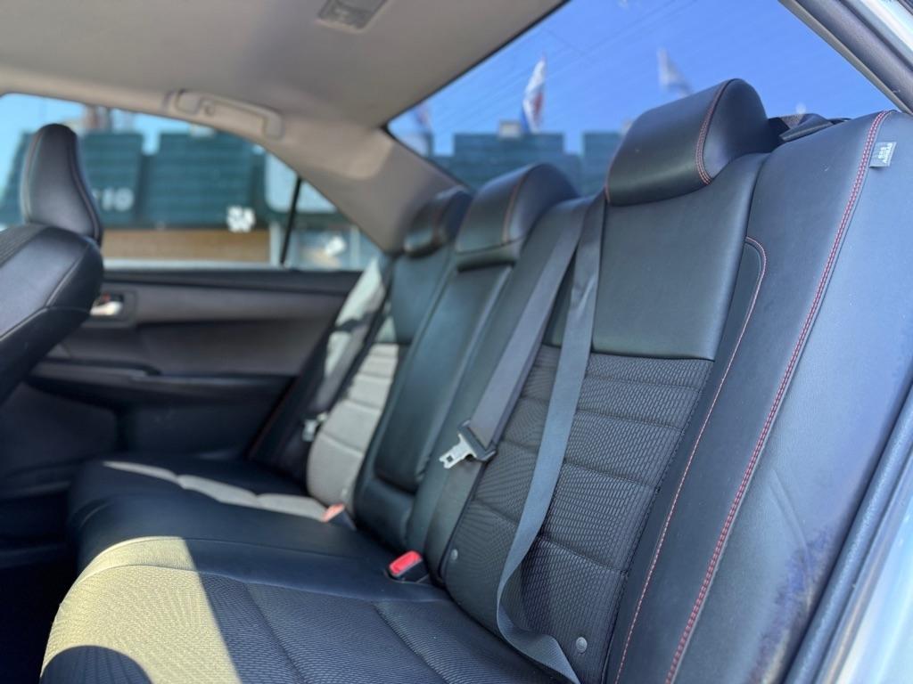 Toyota Camry XLE Auto (Natl) 2017
