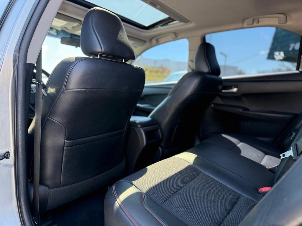 Toyota Camry XLE Auto (Natl) 2017