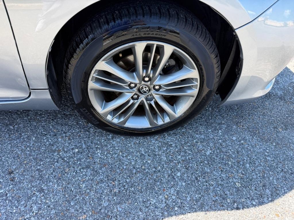 Toyota Camry XLE Auto (Natl) 2017