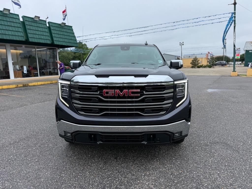 GMC Sierra 1500 4WD Crew Cab 147" SLT 2022