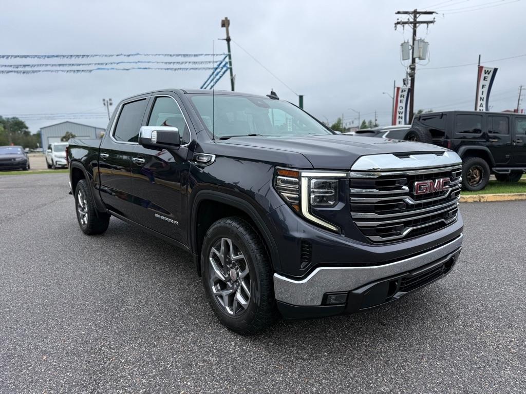 GMC Sierra 1500 4WD Crew Cab 147" SLT 2022