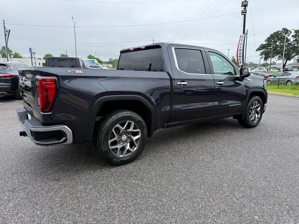 GMC Sierra 1500 4WD Crew Cab 147" SLT 2022