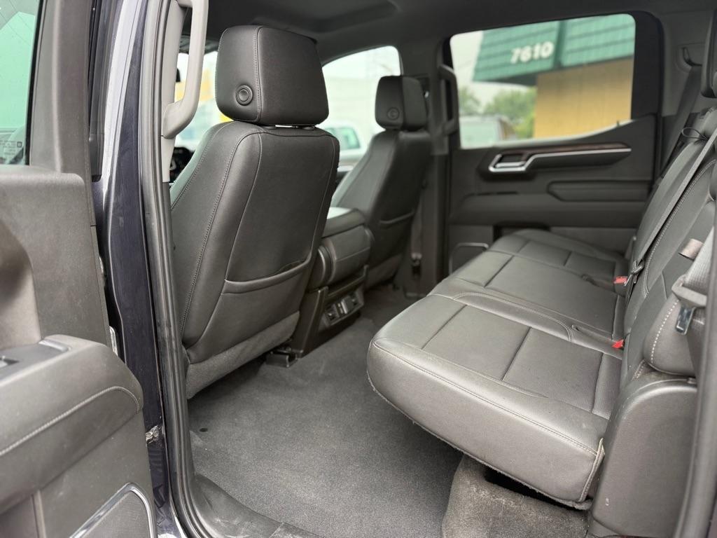 GMC Sierra 1500 4WD Crew Cab 147" SLT 2022