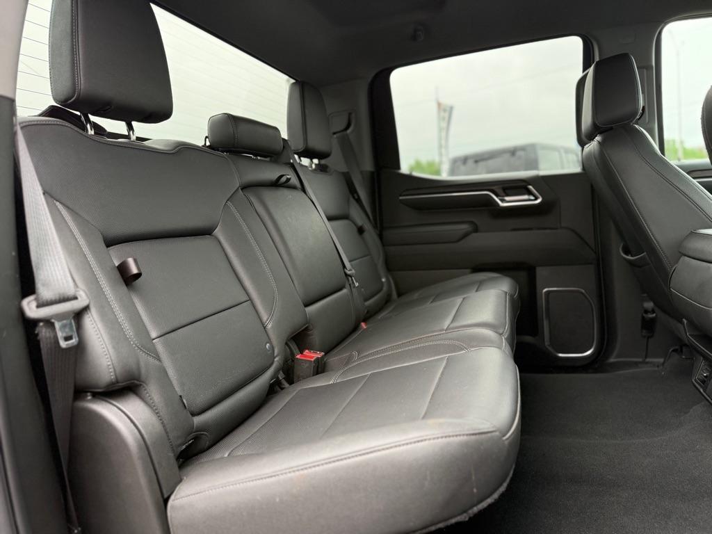 GMC Sierra 1500 4WD Crew Cab 147" SLT 2022