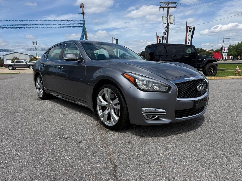Infiniti Q70L 3.7 LUXE AWD 2019