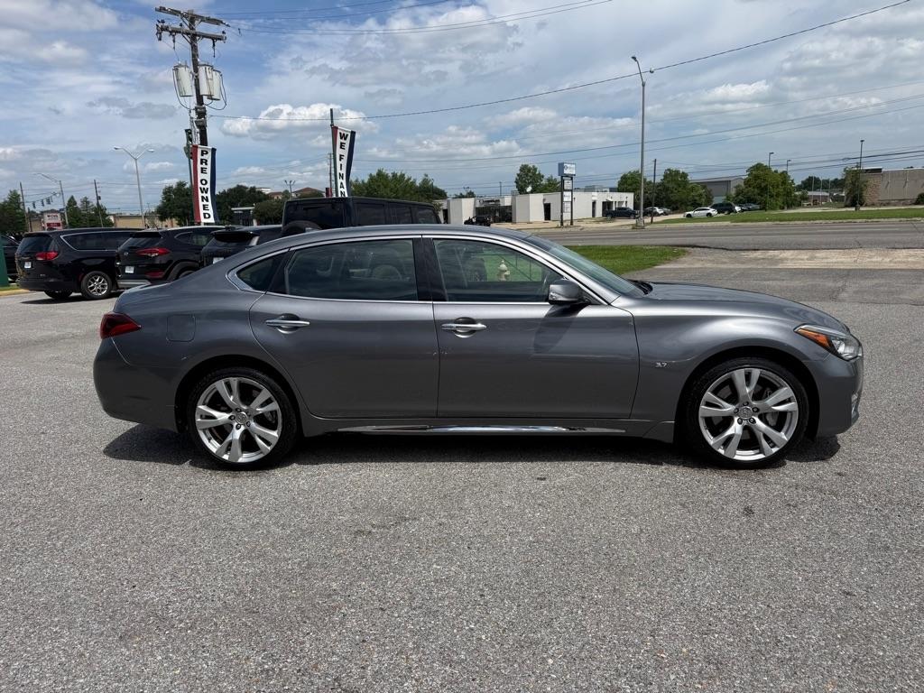 Infiniti Q70L 3.7 LUXE AWD 2019