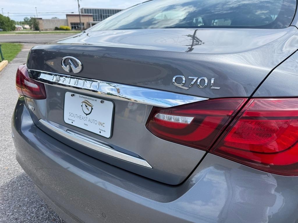 Infiniti Q70L 3.7 LUXE AWD 2019