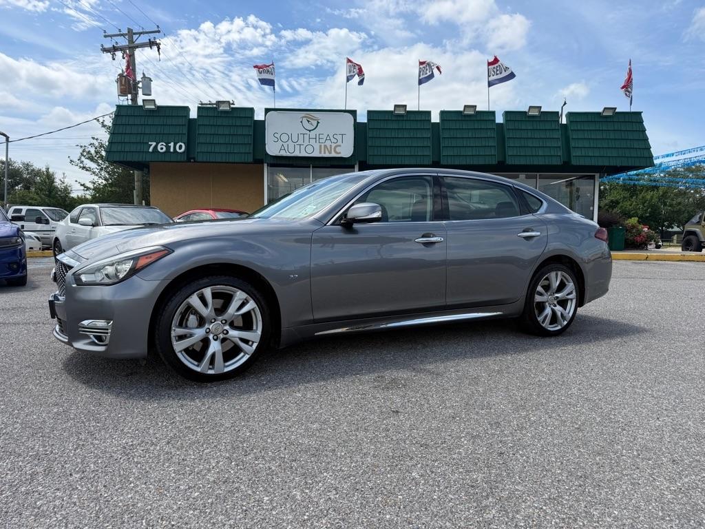 Infiniti Q70L 3.7 LUXE AWD 2019