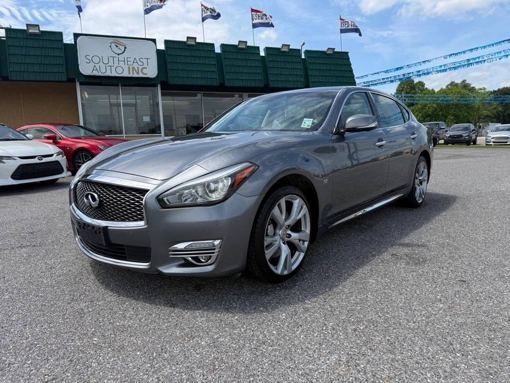 Infiniti Q70L 3.7 LUXE AWD 2019