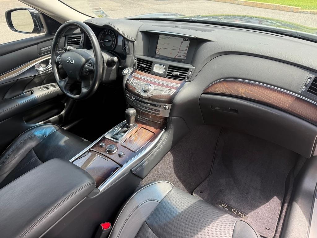 Infiniti Q70L 3.7 LUXE AWD 2019