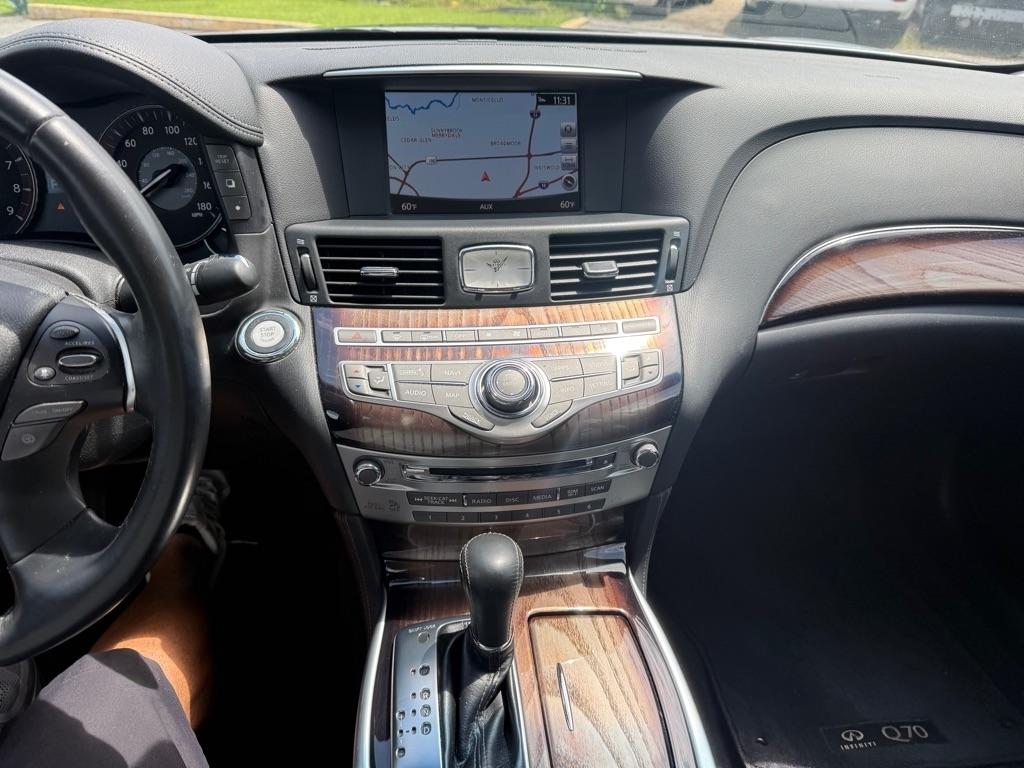 Infiniti Q70L 3.7 LUXE AWD 2019